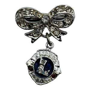 Vintage‎ Lions Club 1” Bow Brooch Rhinestone Enamel Dangle Pin